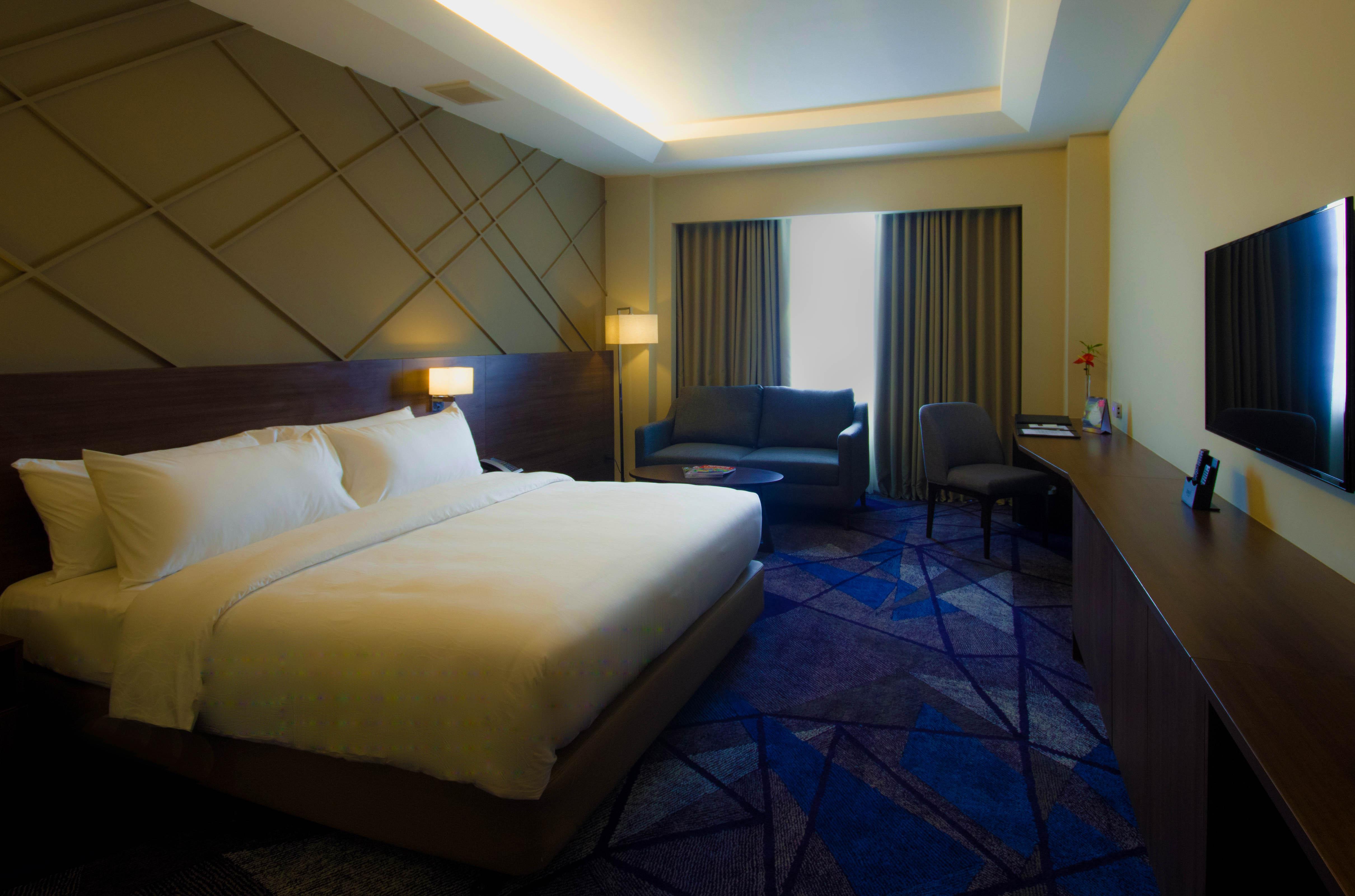 Luxent Hotel Quezon City Bagian luar foto