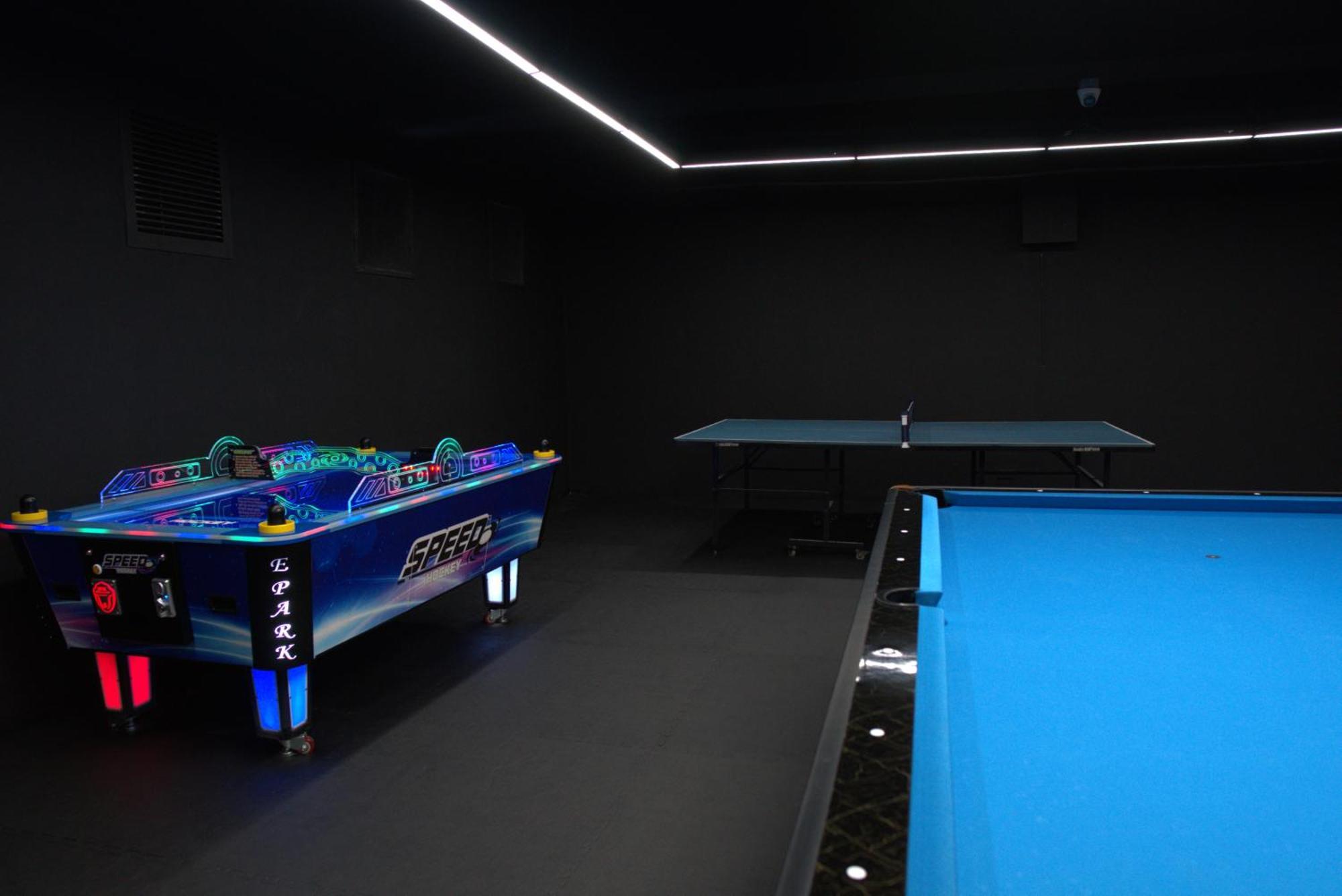 Luxent Hotel Quezon City Bagian luar foto