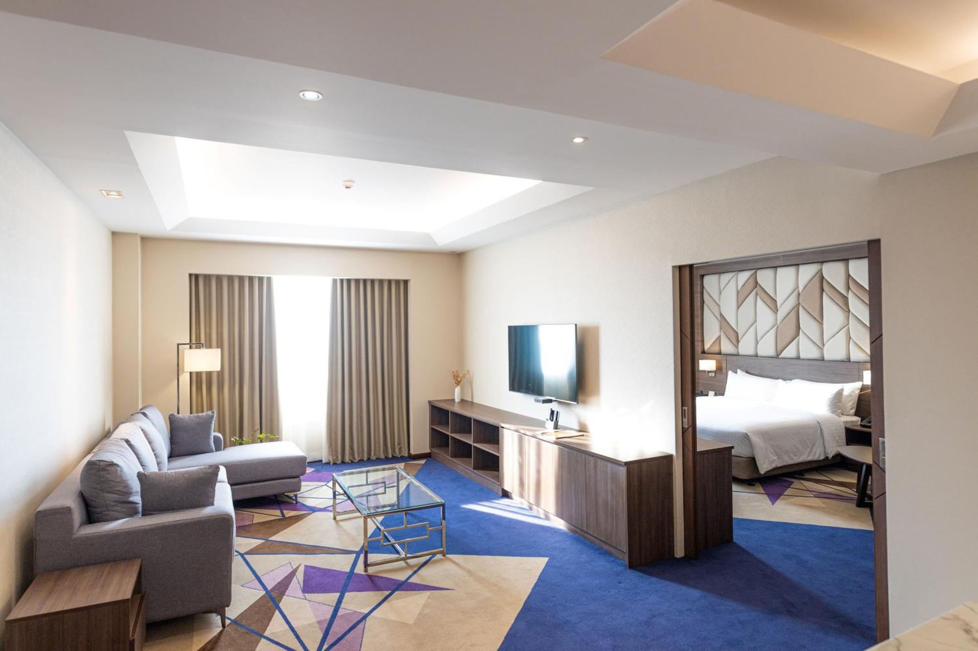 Luxent Hotel Quezon City Bagian luar foto