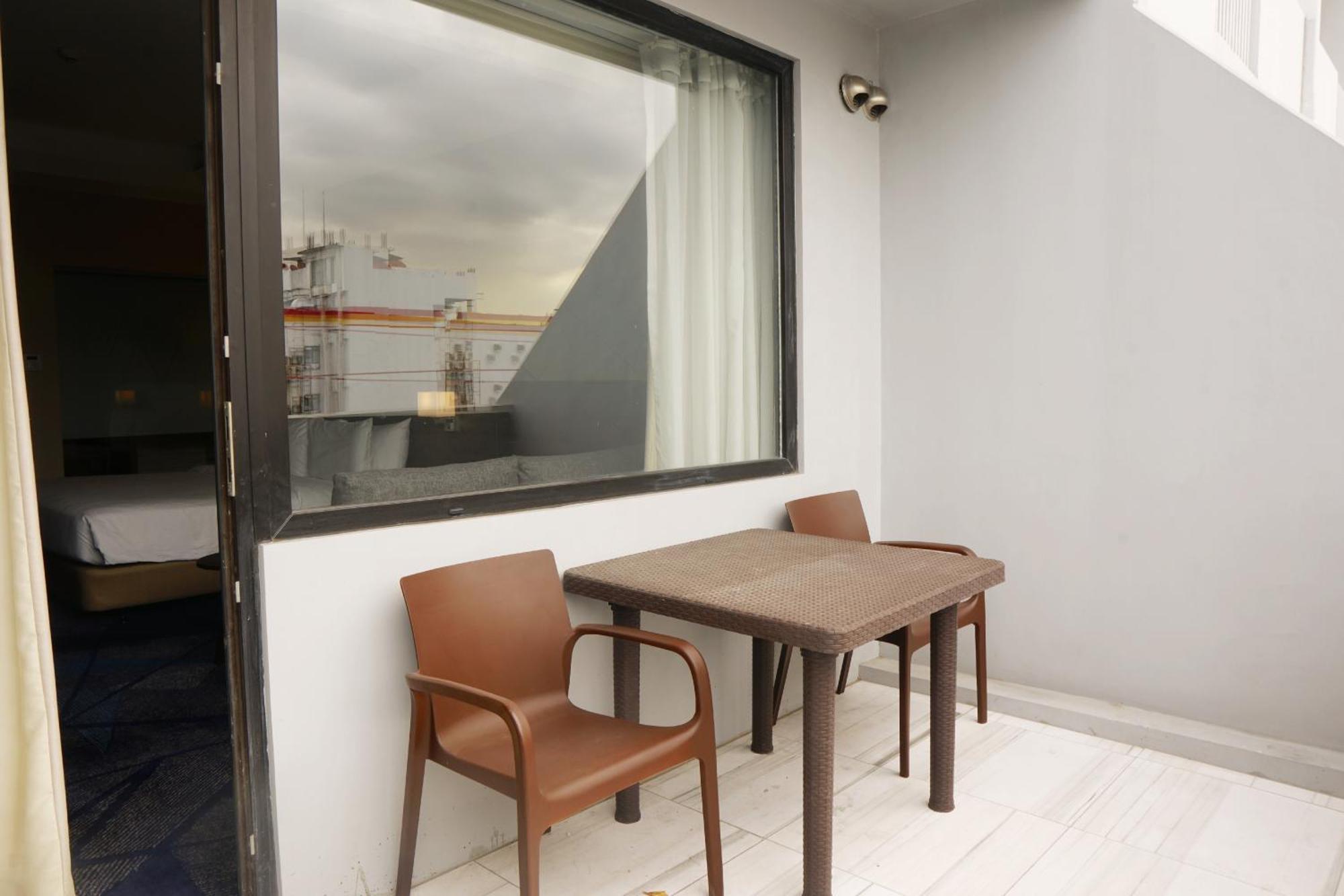 Luxent Hotel Quezon City Bagian luar foto