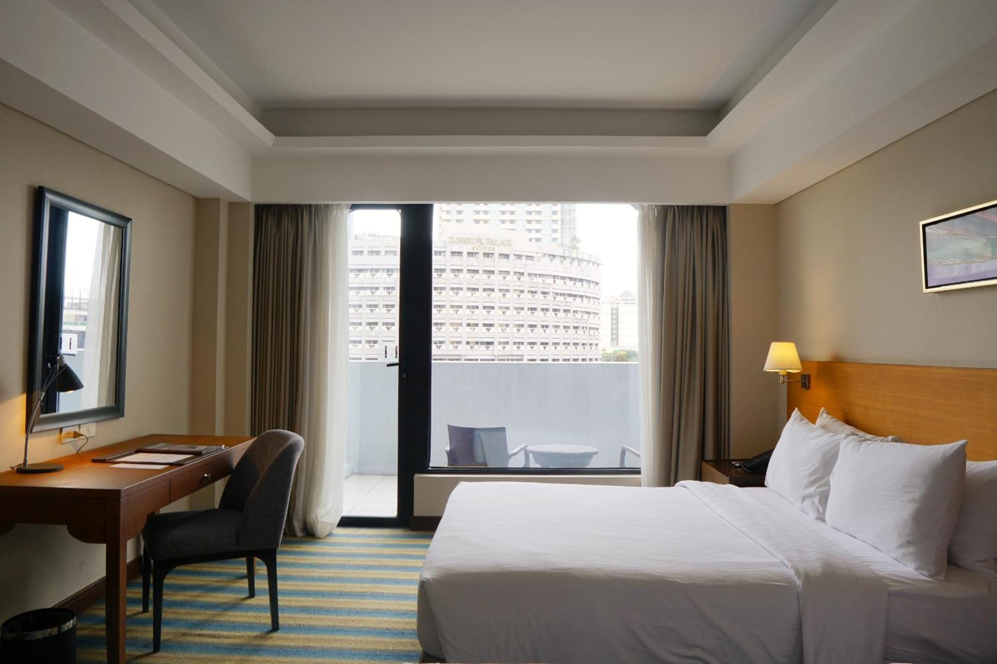 Luxent Hotel Quezon City Bagian luar foto
