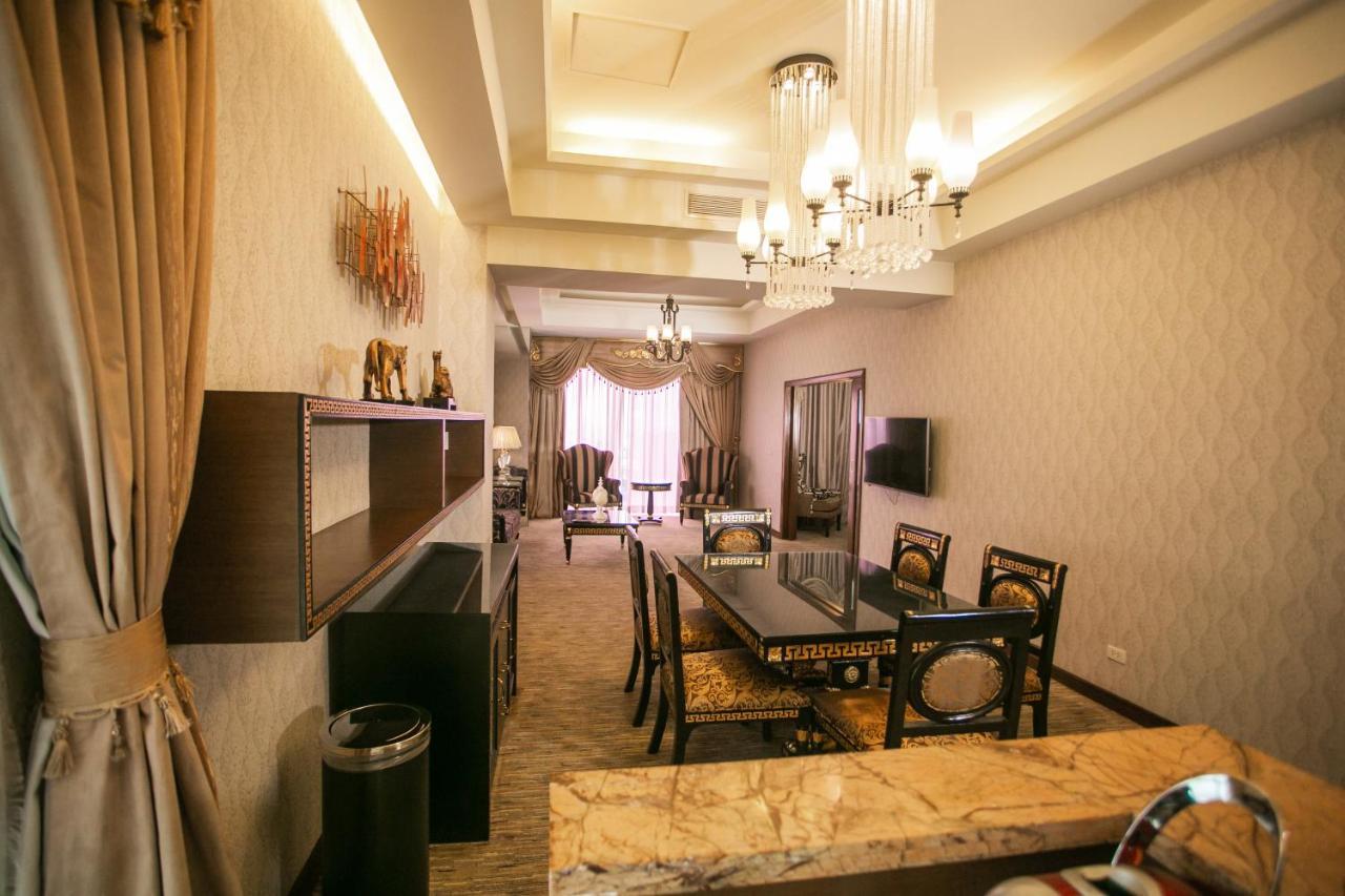 Luxent Hotel Quezon City Bagian luar foto
