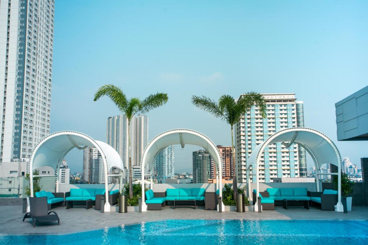 Luxent Hotel Quezon City Bagian luar foto