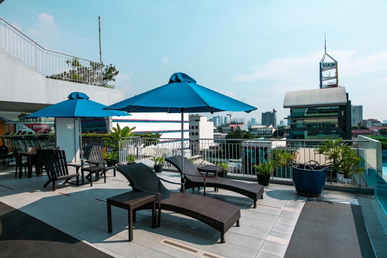 Luxent Hotel Quezon City Bagian luar foto